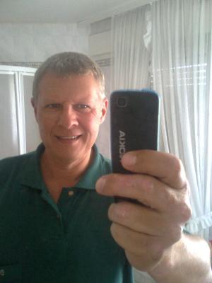 je cherche femme seule ou couple 